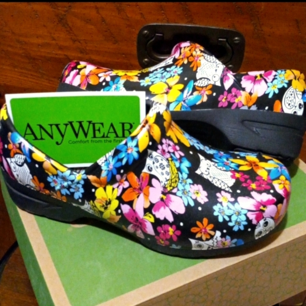 AnyWear Clogs; Floral+Owl Design💐🦉
